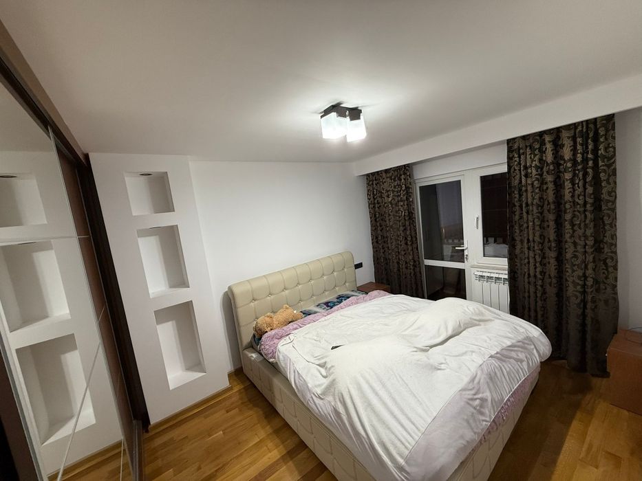 Apartament cu 3 camere decomandat
