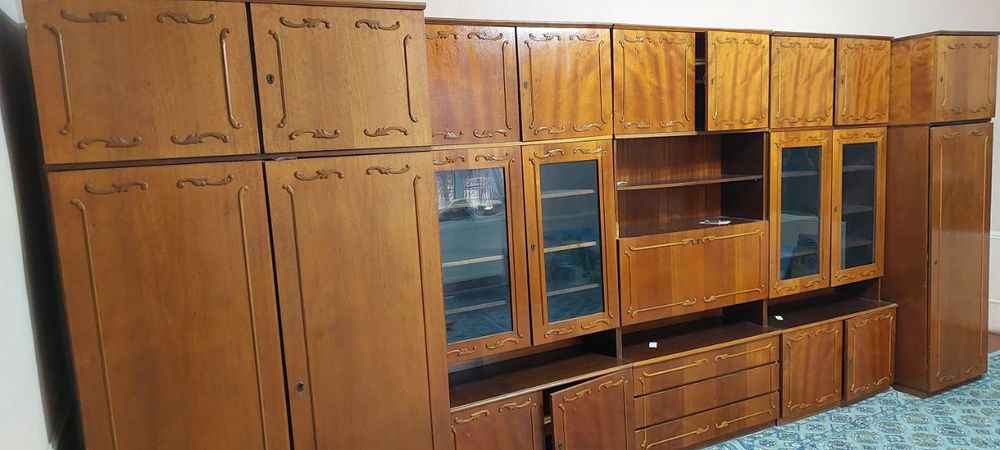 Мехмонхона мебели сотиладиПродается комплект советскоймебели для гости