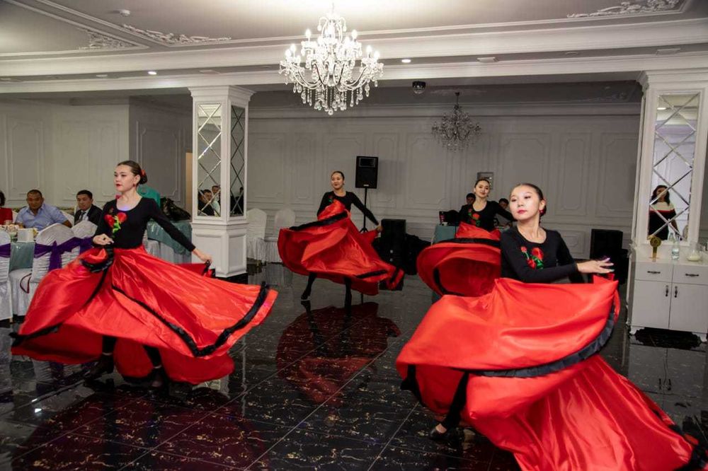 Танцы и  шоу-программы на праздники