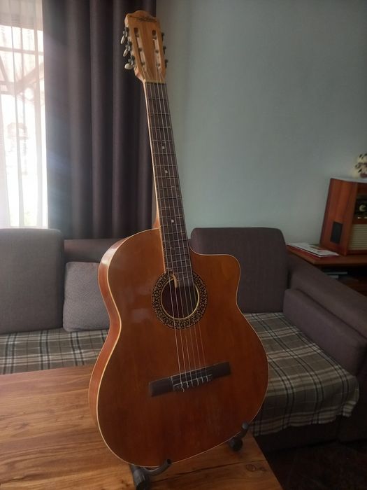 Cremona, болгарская классическая гитара