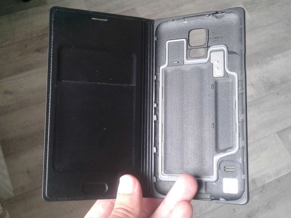 Чехлы для смартфонов