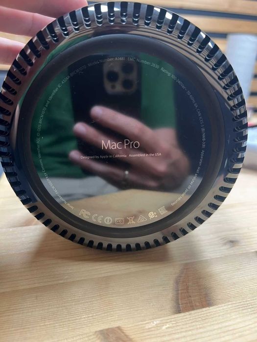Mac Pro (late 2013)