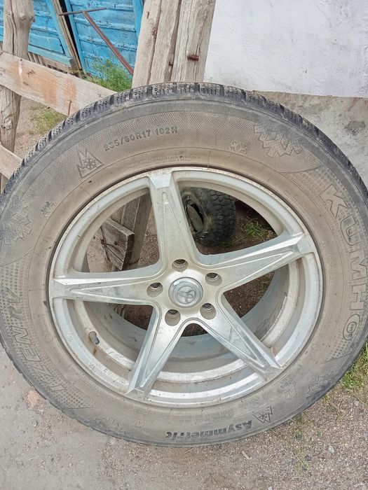Продаётся шины с титановыми дисками