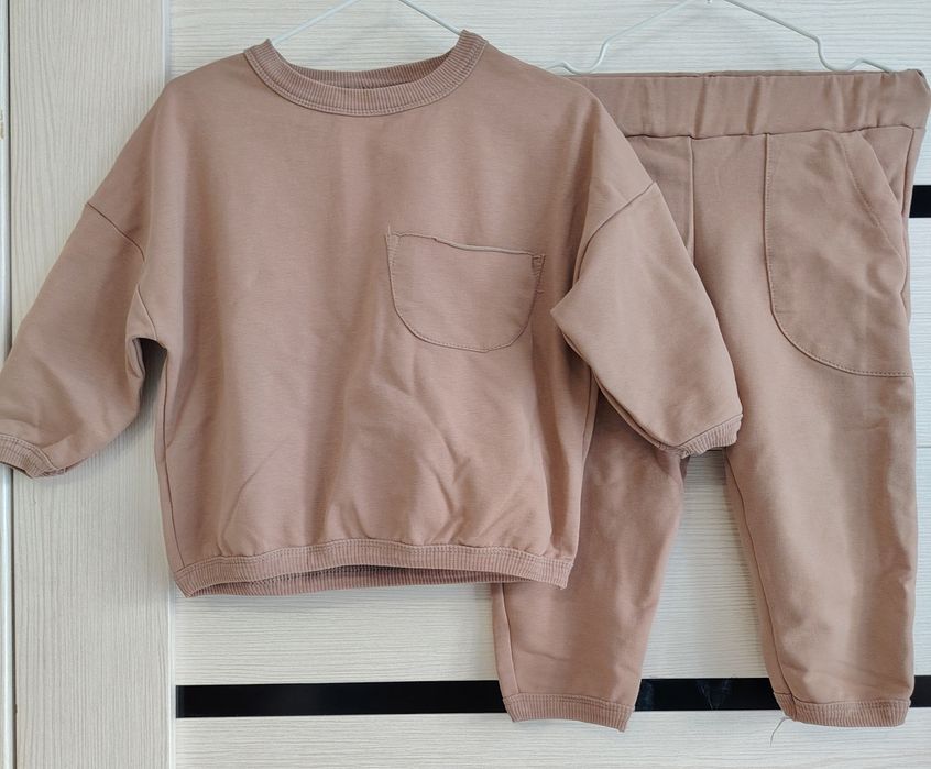 Продам костюм на девочку