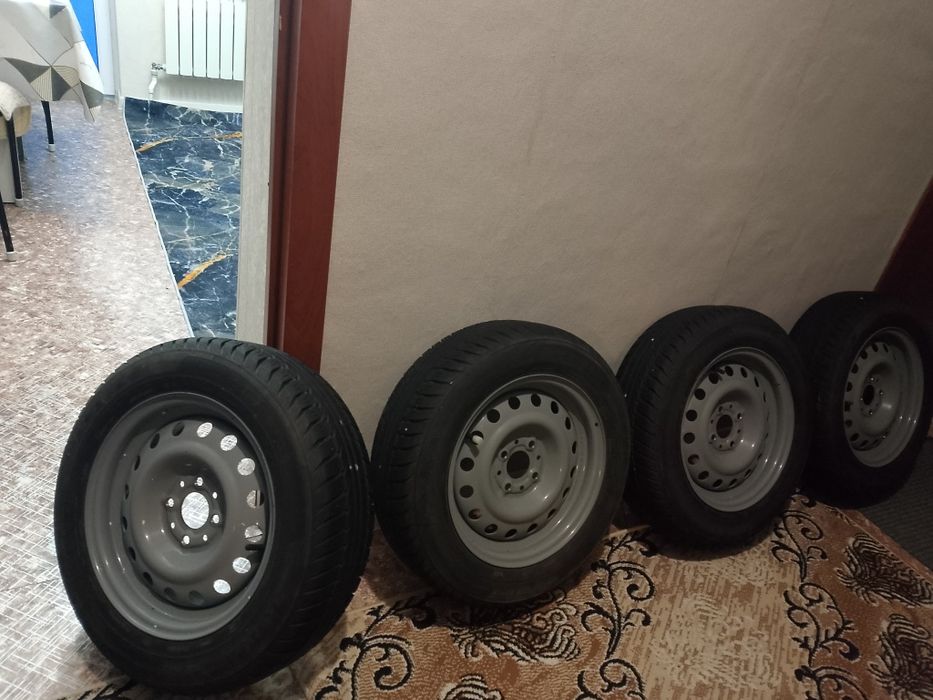 Продам шины летние на Ваз 2115