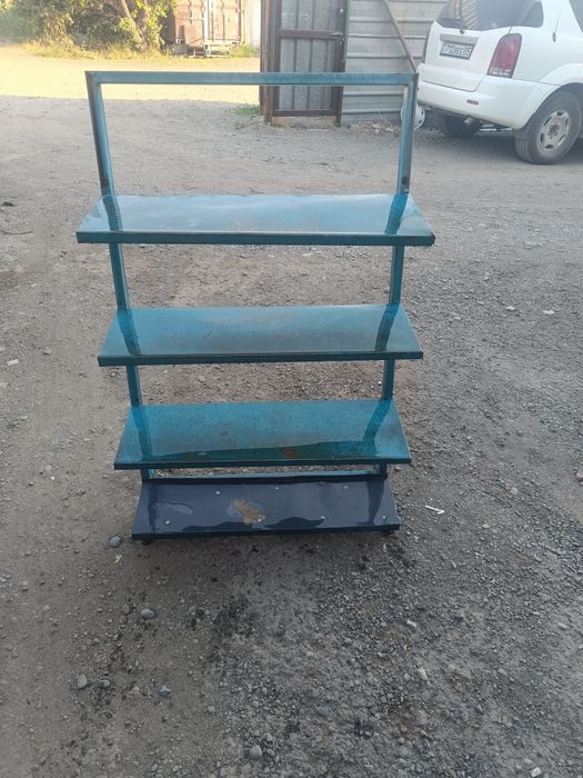 Продам стеллаж хорошем состоянии