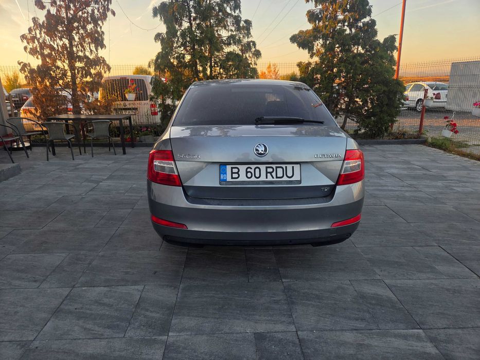 SKODA Octavia 2013 — imagine 5