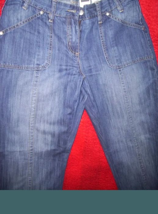 Blugi diferiți firmă măr L