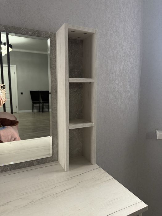 Туалетный столик