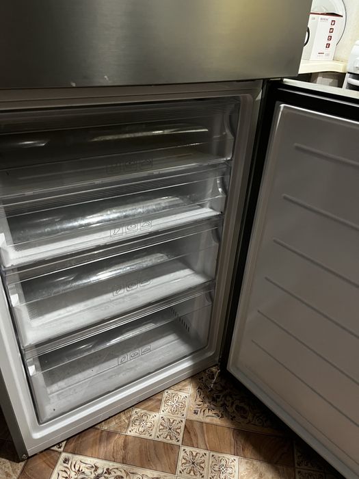 Холодильник Haier 2камерный