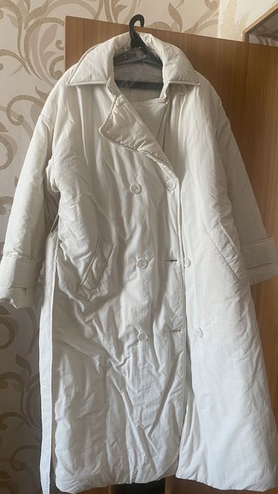 Утепленный плащ с поясом Sela