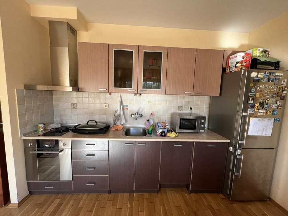 Тристаен апартамент в Младежки Хълм