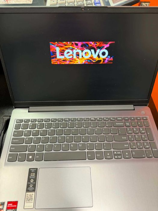 Hope Amanet P5-Laptop Lenovo Ideapad 3, 15.6(INCH) FULL HD , Ryzen 5 3500U/ 8 GB RAM/ 512 SSD