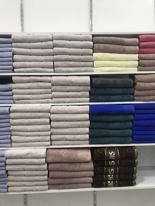 Optom kiloli sochiqlar spalniy uchun pokrival va banniy xalatlar bor