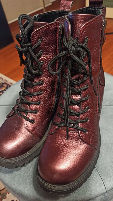 Ghete piele naturala Dasha