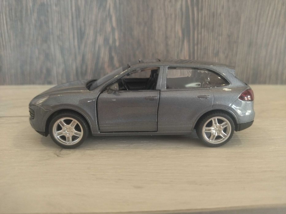 Метална количка Porsche Cayenne S !!!