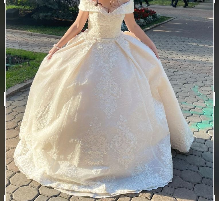 Свадебное платье