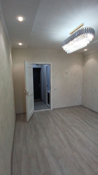 Продается 1комната в общежитие 1 этаж кирпичный дом, 18 автопарк рядом