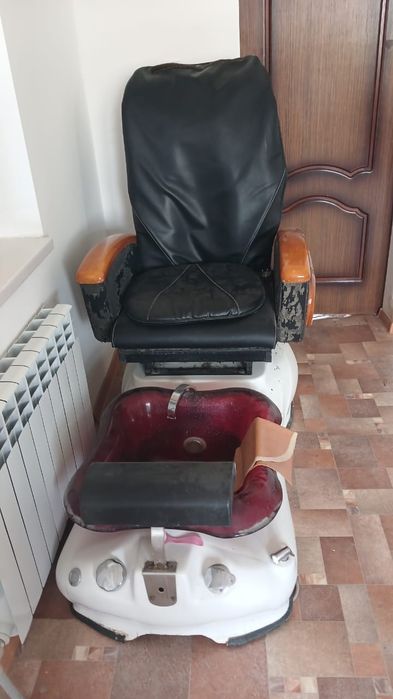 Продам педикюрное кресло.
