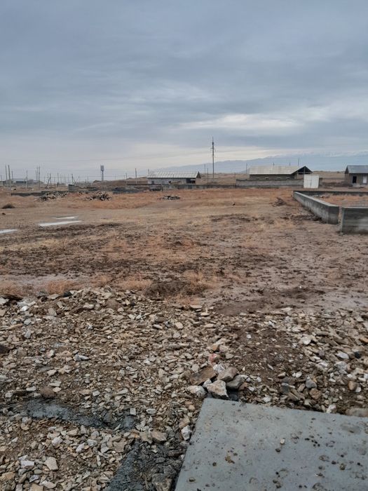 Yer Uchaska Zarurat yuzasidan sotiladi