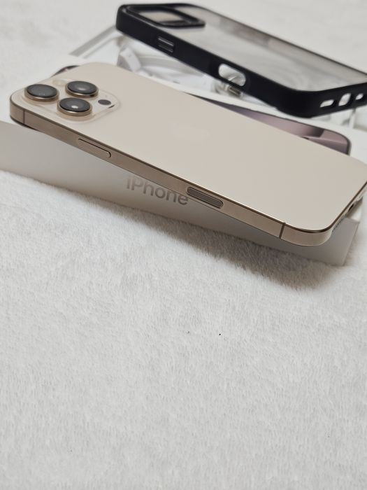 Iphone 16 pro max Desert Titanium 256GB, stare impecabilă Full box