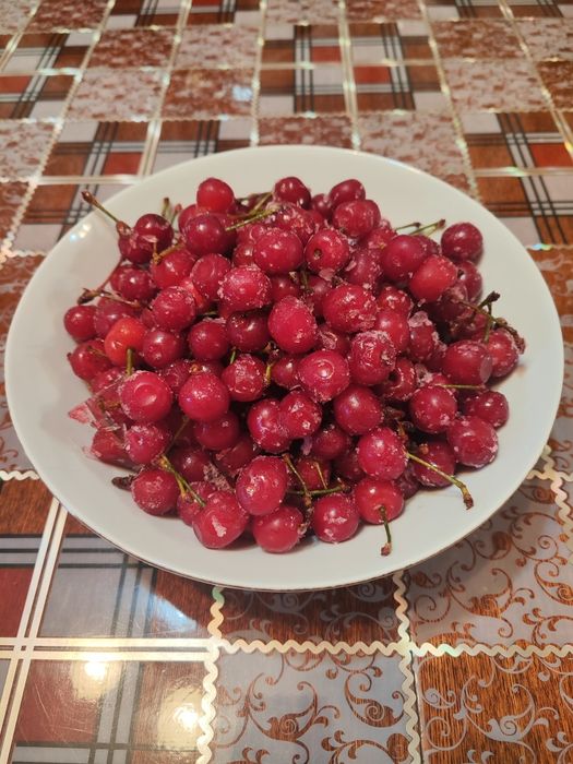 Продам черешню свежемороженую