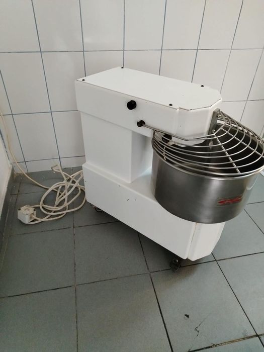 Vand malaxor italian 20 de kg cu tempomat