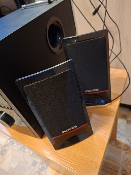 Компьютерные колонки Microlab M-700U