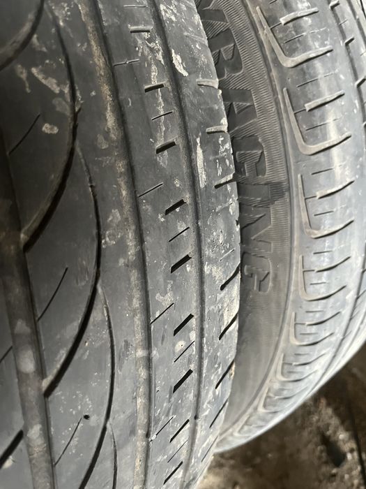 два балона размером 255/55/19