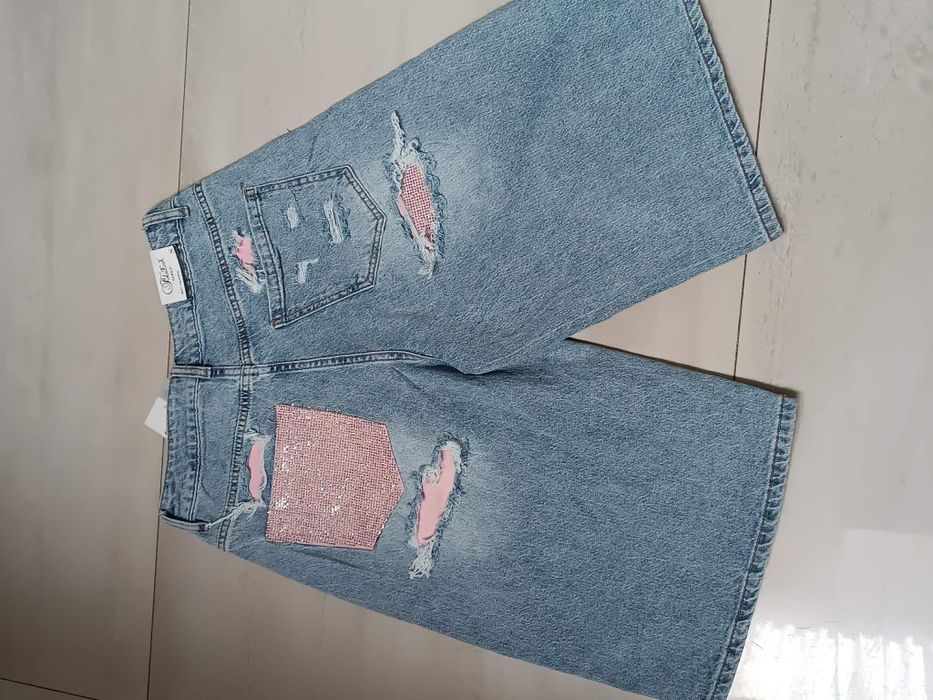 Pantaloni de blugi scurrti de dama