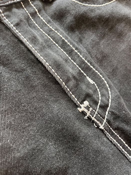 blugi True Religion,calitate foarte buna,cusături impecabile mărimea 32 buni pentru o persoană înaltă,mai slabă în talie  fit casual preț negociabil