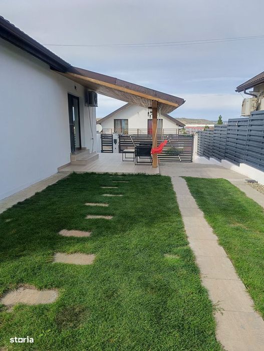 Casa individuala pe un nivel + garaj in Sannicoara