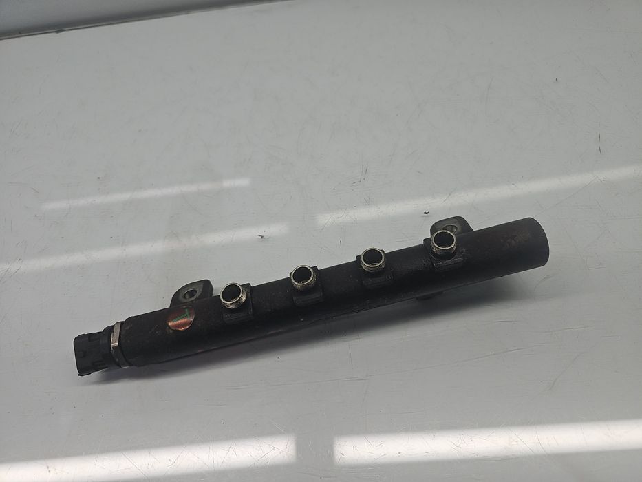 Rampa injectoare Opel Astra H [Fabr 2004-2009] 55209575 1.9 CDTI Z19DT