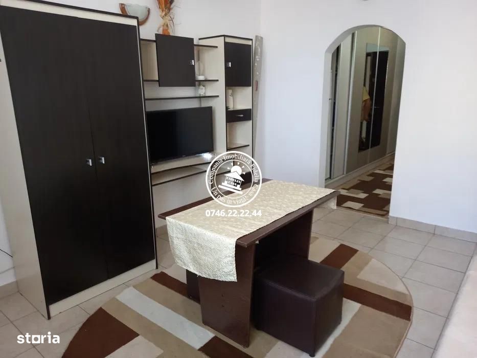 Apartament 1 Camera de vanzare Podu Ros — fotografia 1