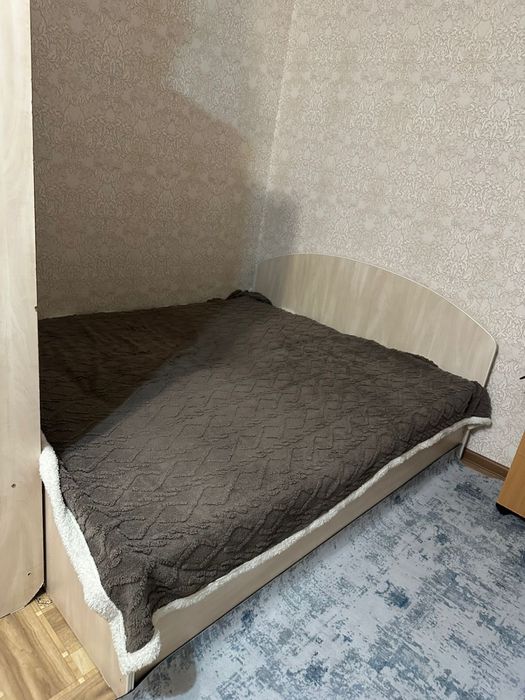 Продам кровать двухспальную