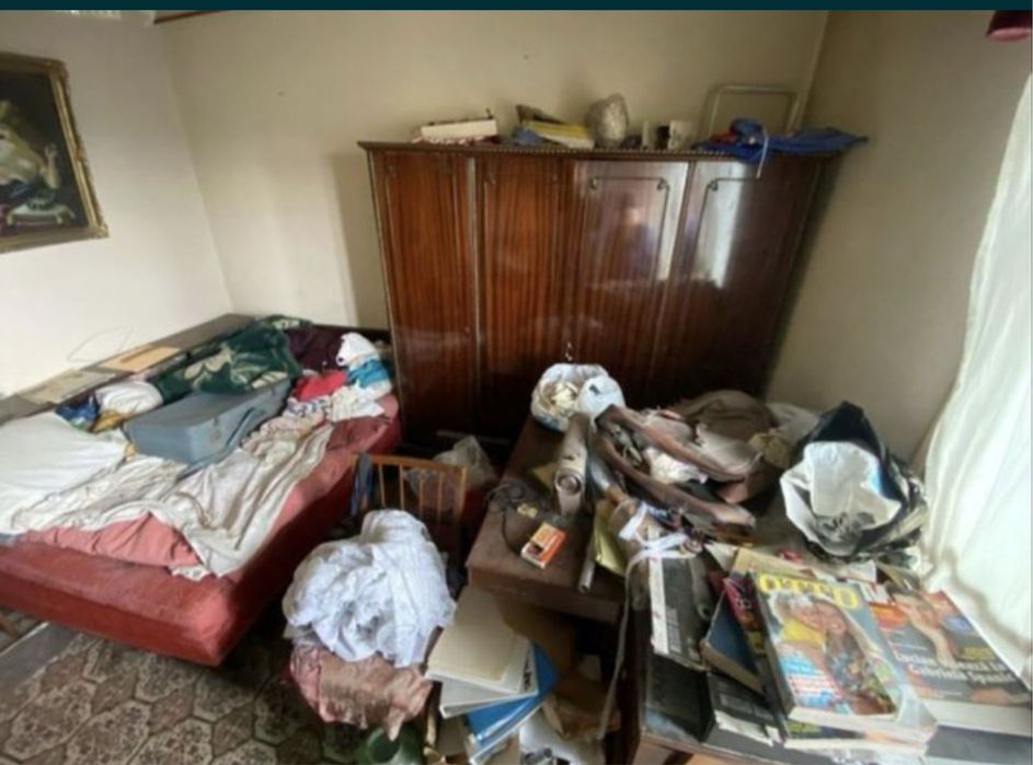 Efectuez debarasări mobila veche case apartamente subsol car moloz