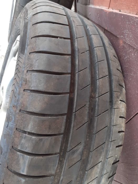 vand jante cu caucucuri 15''