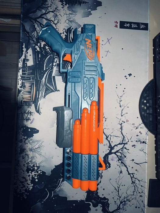 Продам Nerf в отличном состоянии