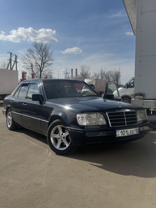 Продам Мерс 124 2,0 111 плита