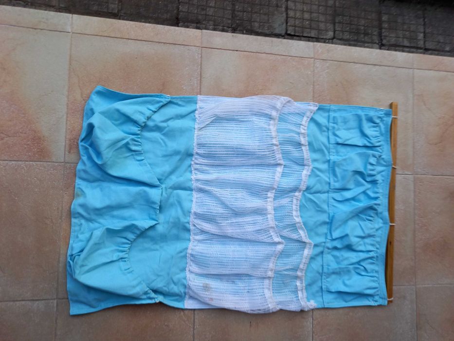 Закачалка с джобове и закачалки-щипки- 2 бр. за 10 лв.