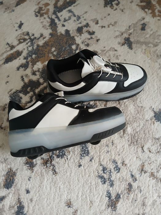 Кроссовки светодиодные