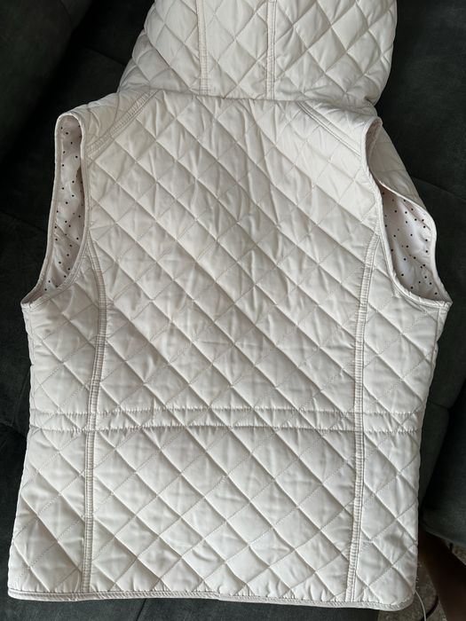 Vesta Zara 13-14 ani
