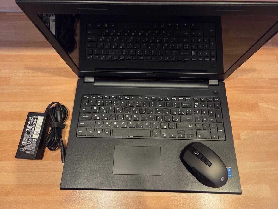 Ноутбук Dell Inspiron 15 Intel Core i5. Беспров. мышь, новая батарея.