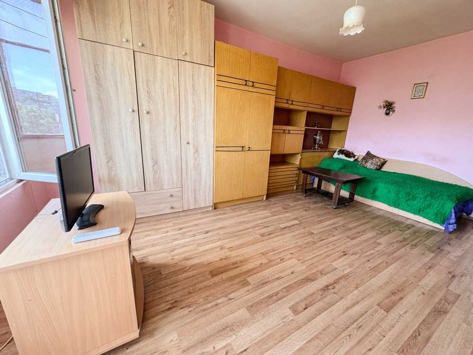 Продава се Двустаен апартамент в Русе, Родина 1 - 60 кв.м за 1484 €/кв.м - Снимка #2
