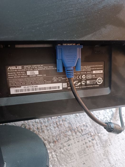 Монитор Asus 21 инча 1650 x 1080 резолюция VGI/RGB портове