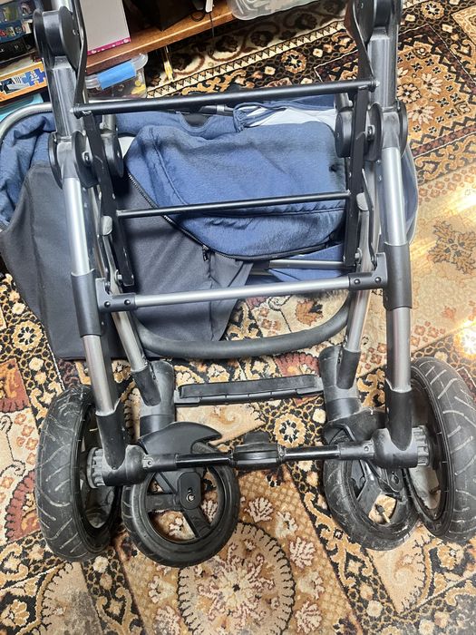 Продам детскую коляску