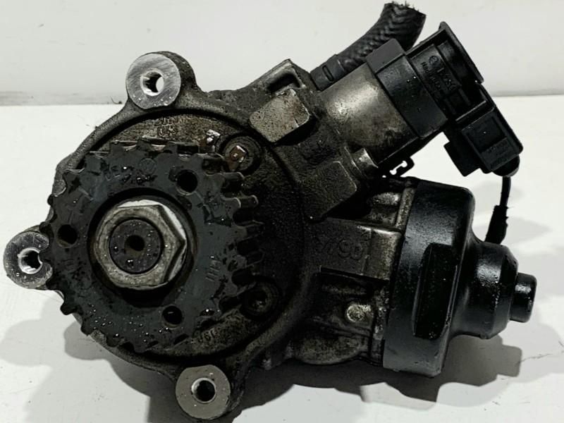 Pompa injectie Seat Leon 3 2.0 tdi CKFC 04L130755D