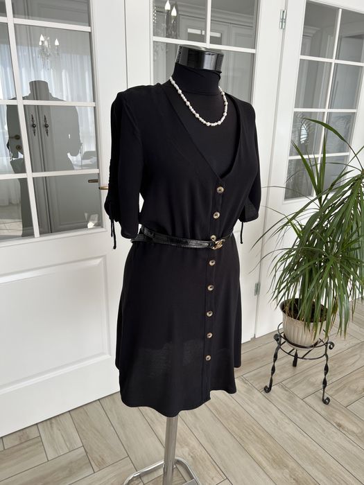 Rochie HM, neagra, cu nasturi, marimea 36 - S