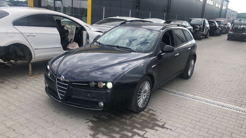 Dezmembram Alfa Romeo 159 1.9 diesel an fabr 2009