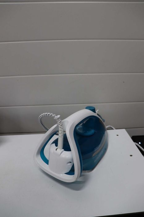 Ютия Calor FV5715C0, 2400W, лек ДЕФЕКТ